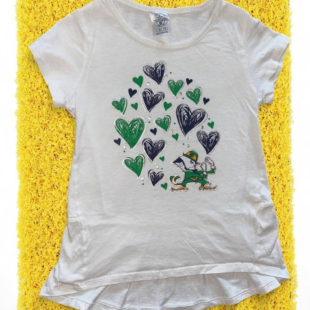White Notre Dame baby tee with green and navy hearts. Size M #loungewear #colleg